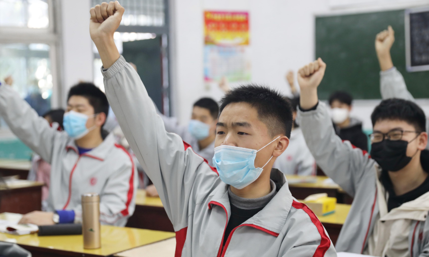 高校学霸作息表走红，学习排到凌晨六点，自律的生活叫人佩服