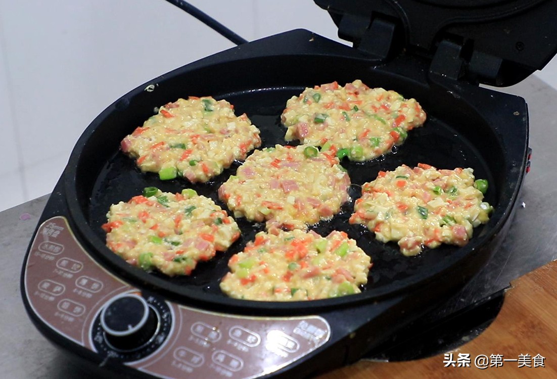 图片[9]-5道营养早餐饼做法 蔬菜、鸡蛋都有 拌上面粉就能烙 十几分钟上-起舞食谱网