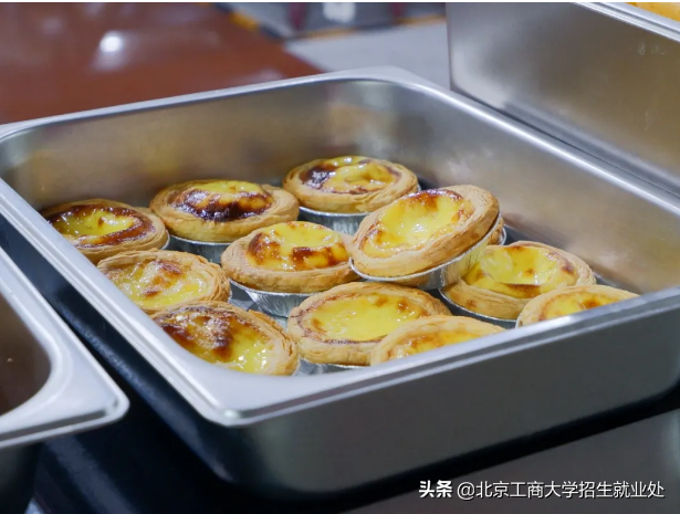 火了！北京“超豪华”大学：占地83万平米，网红美食扎堆，还新建专业级影院！