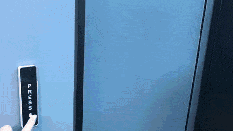 海底捞画风突变：满场撩妹机器人，配人造星空堪称年度最佳打卡地