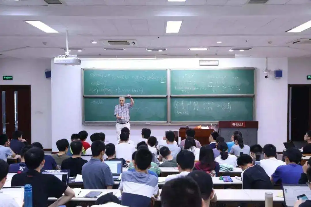 图灵奖得主吐槽中国高校「重科研，轻教育」怪象！你怎么看？