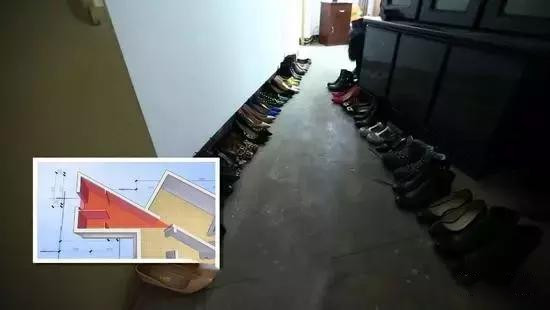 北漂母女住“三角”房，母女同住无隐私，厨房油烟飘全屋，47㎡逆袭