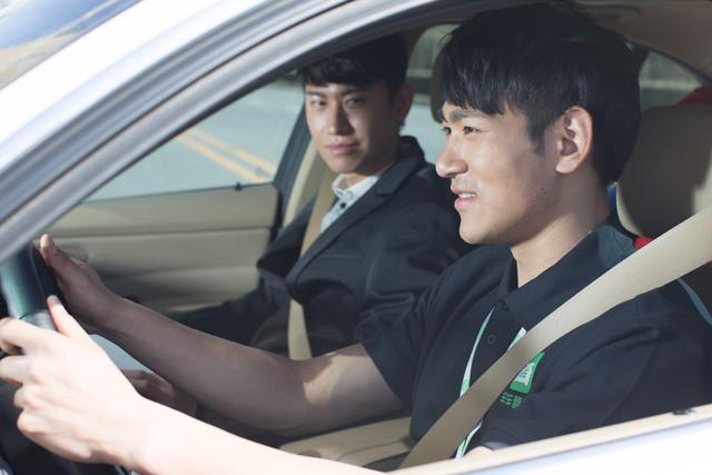 车险代理公司怎么开（车险到期怎么续保）