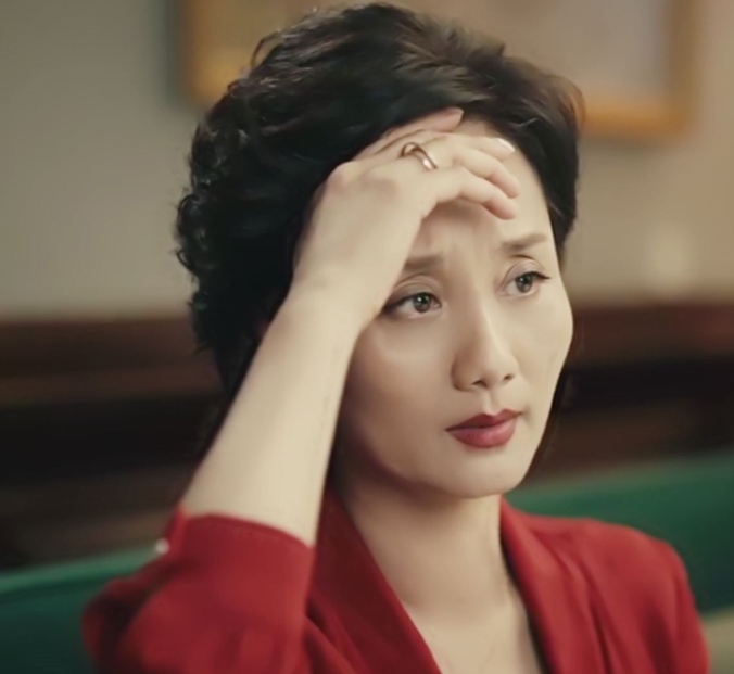 富太太专业户李颖晒化妆视频，52岁保养得宜似少女，曾靠美貌出圈