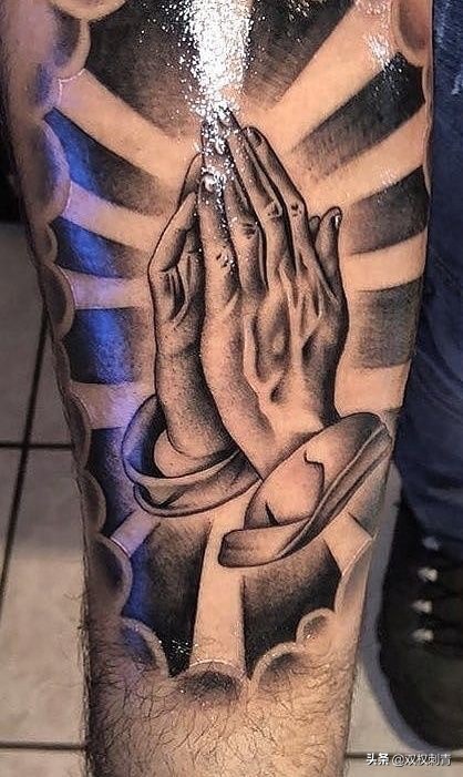 我给这些纹身起名叫祈祷