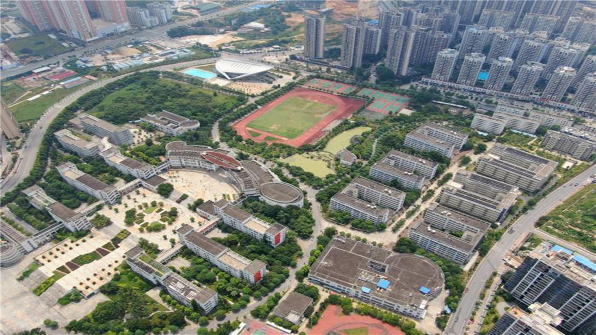 瞩目！广西3所“黑马”高中，升学率近100%，其中1所清北录取33人