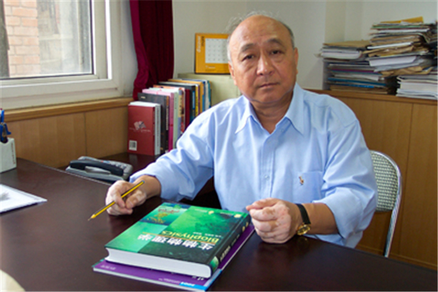 颜宁：拒绝美国优待，成清华女神博导，为何10年后再次离国赴美？