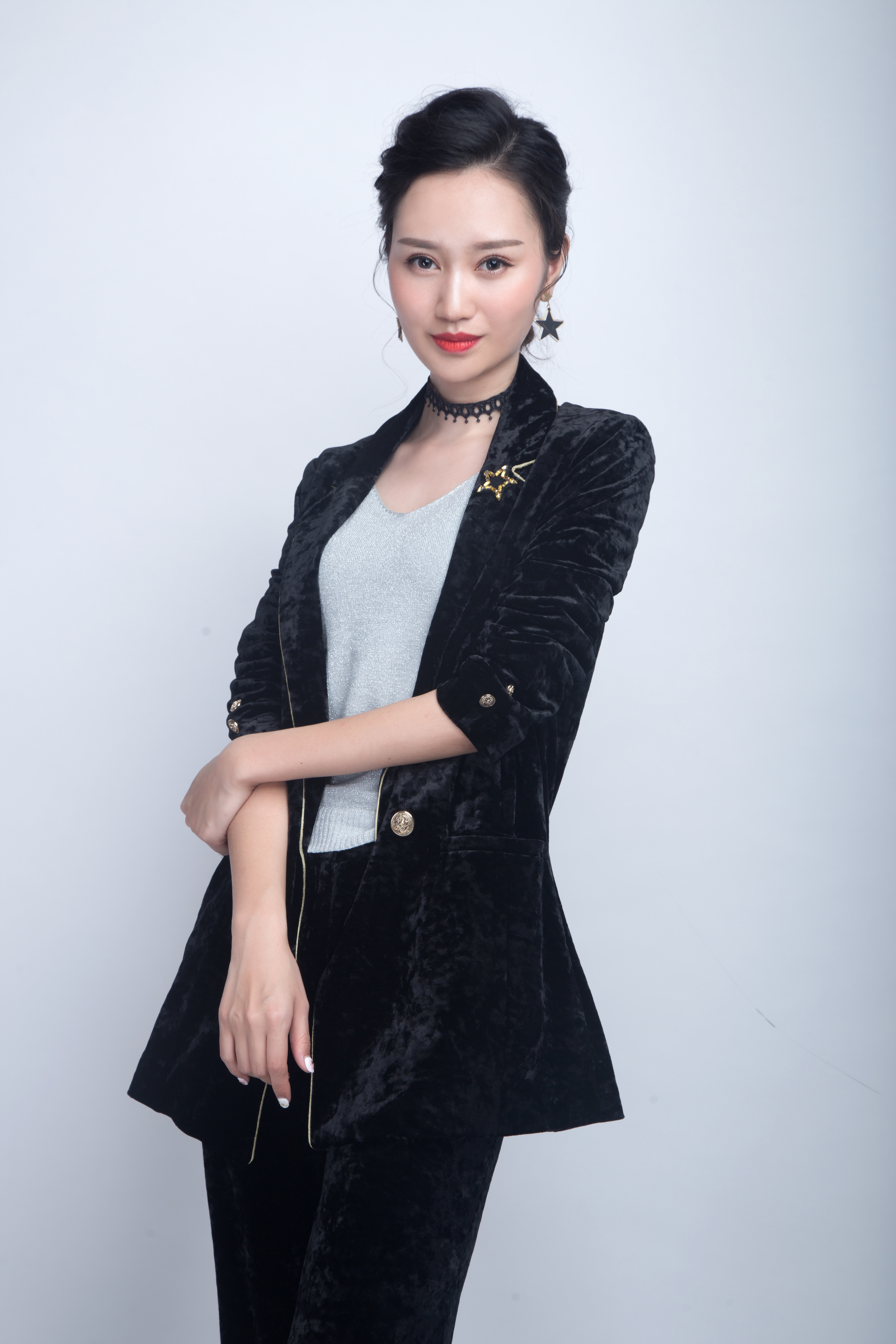 众多知名主持人联袂登台，“诗城之光大型跨年诗会”倾情巨献！