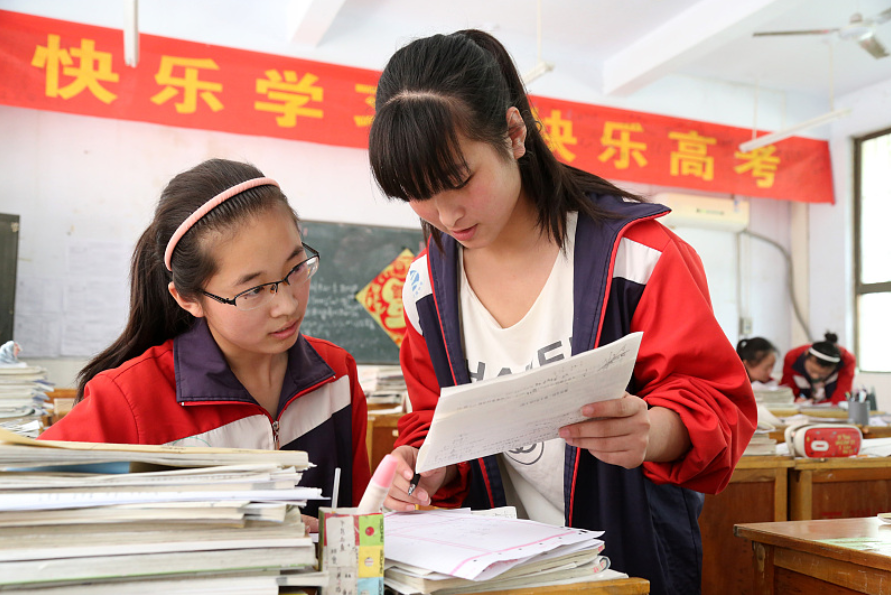 高中不允许复读已成定局？高考失利考生该何去何从，官方给出回应