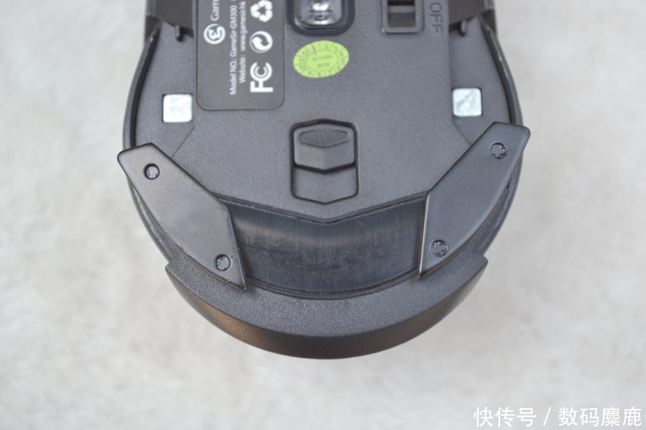 鸡你太美——GameSir盖世小鸡GM300无线游戏鼠标