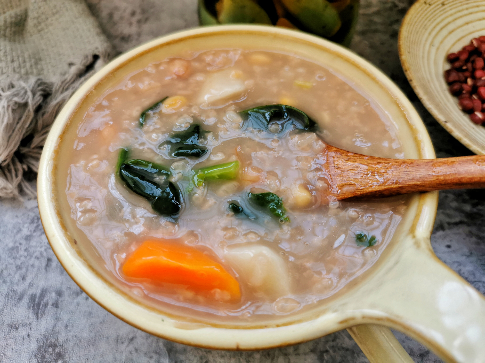 咸味腊八粥的做法大全试试这款特色的咸味八宝粥