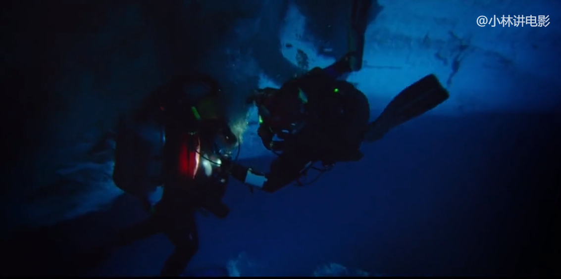 惊悚电影：7人小队被困2000米地下，为了活命，不惜自相残杀