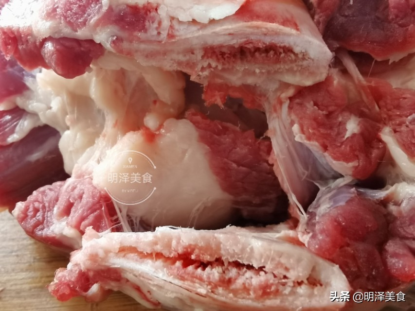 買牛肉，怎樣區別鮮牛肉和注水牛肉？告訴你幾個鑒別方法