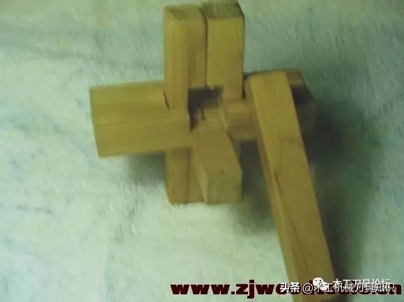鲁班锁用柱黄金搭档，二十柱可拼四百式详细流程