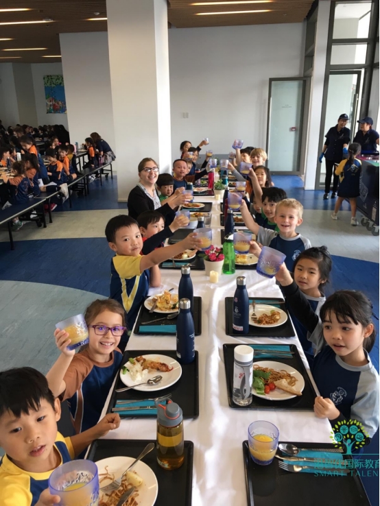 在香港哈罗国际学校，有普通中产家庭孩子吗？