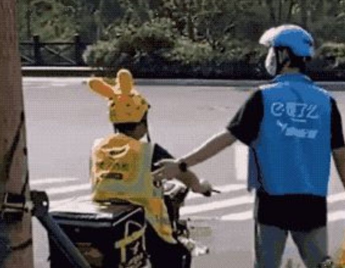 下班兼职跑外卖4个小时(美团众包和专送的区别)