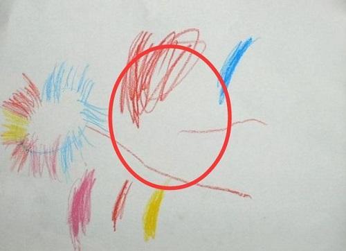 家里刷了白墙，没几天就脏兮兮，教你一个小窍门，墙壁就像冲刷的