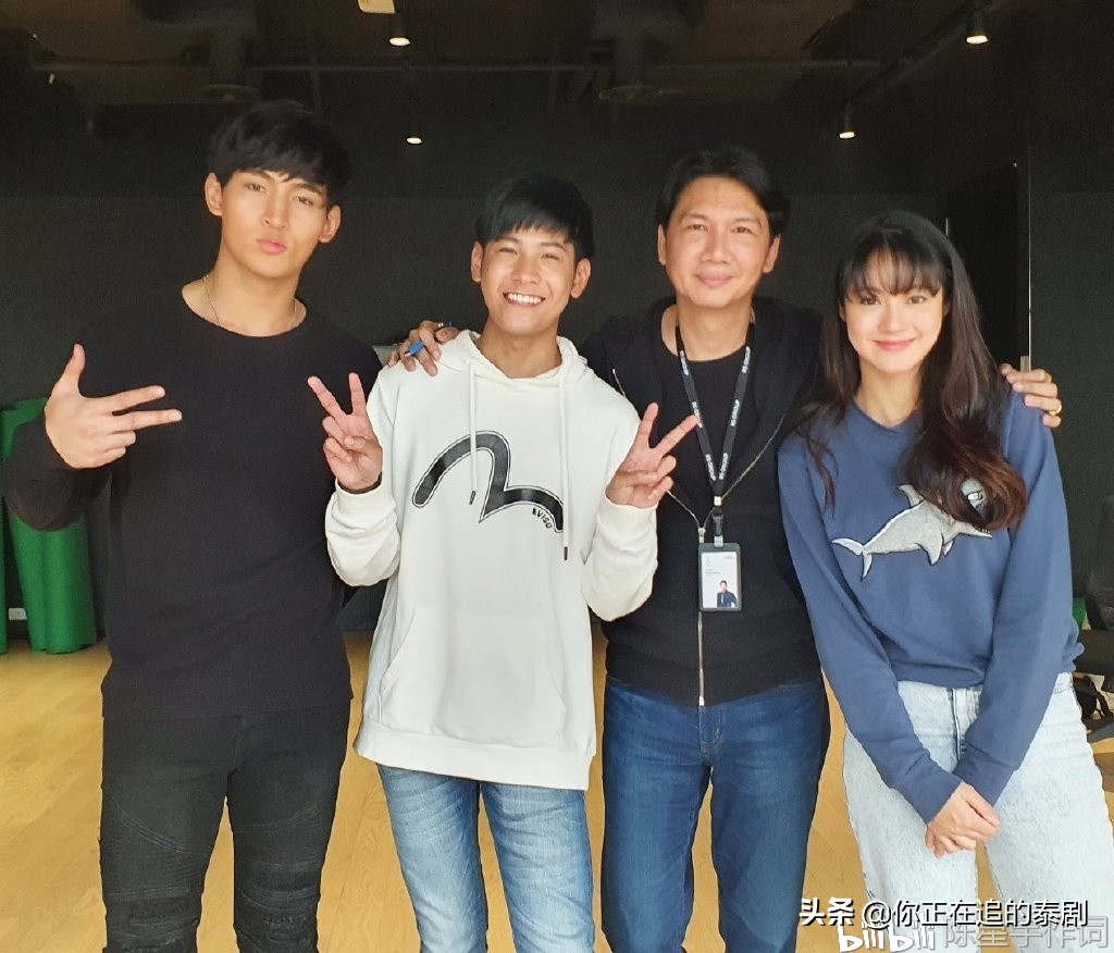 Singto和Ohm主演泰剧《浪漫的蓝色》：IQ进军泰国首剧