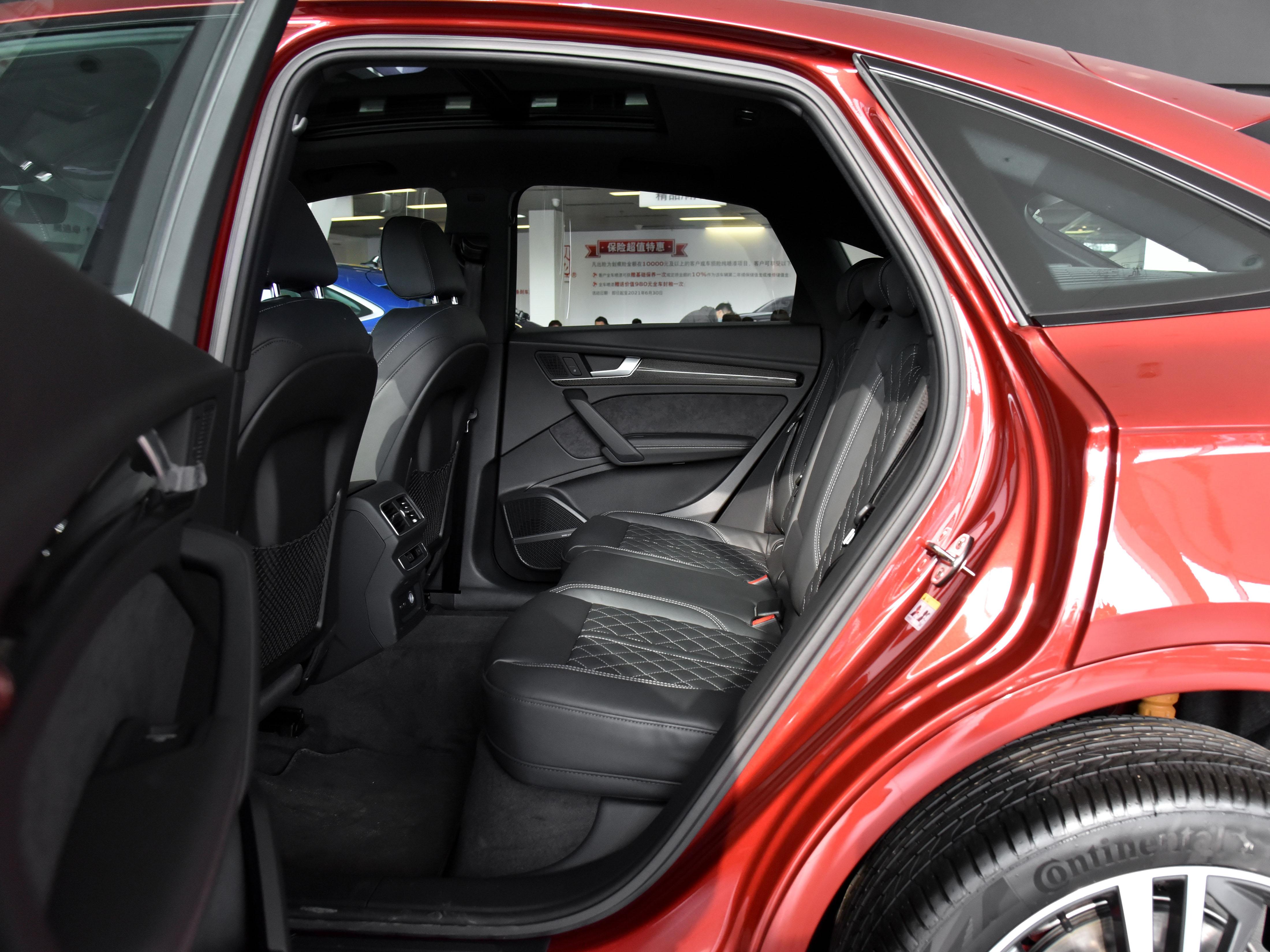 竟然比Q5L还实用？轴距2米9，实拍奥迪Q5L Sportback