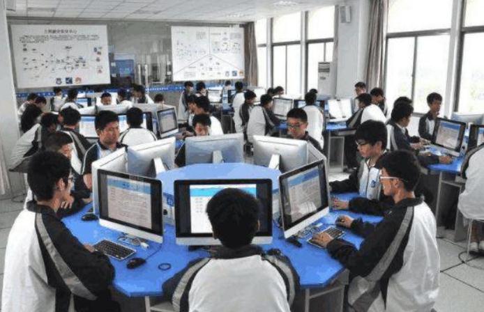 中国“计算机专业”高校排名，中科大不敌吉大，电子科技无缘前十