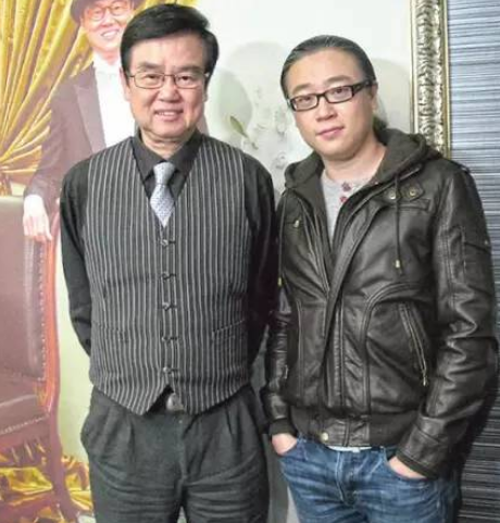 好男人黄百鸣：放弃纸醉金迷的生活，陪伴妻子抗癌15年终成功