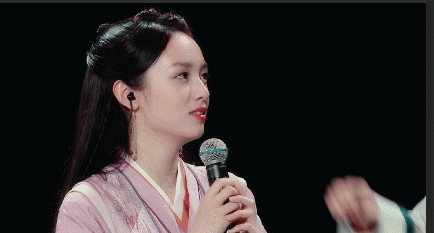 “浪浪钉”成背景板了？周也马闻远CP感爆棚！这眼神真不是在谈吗