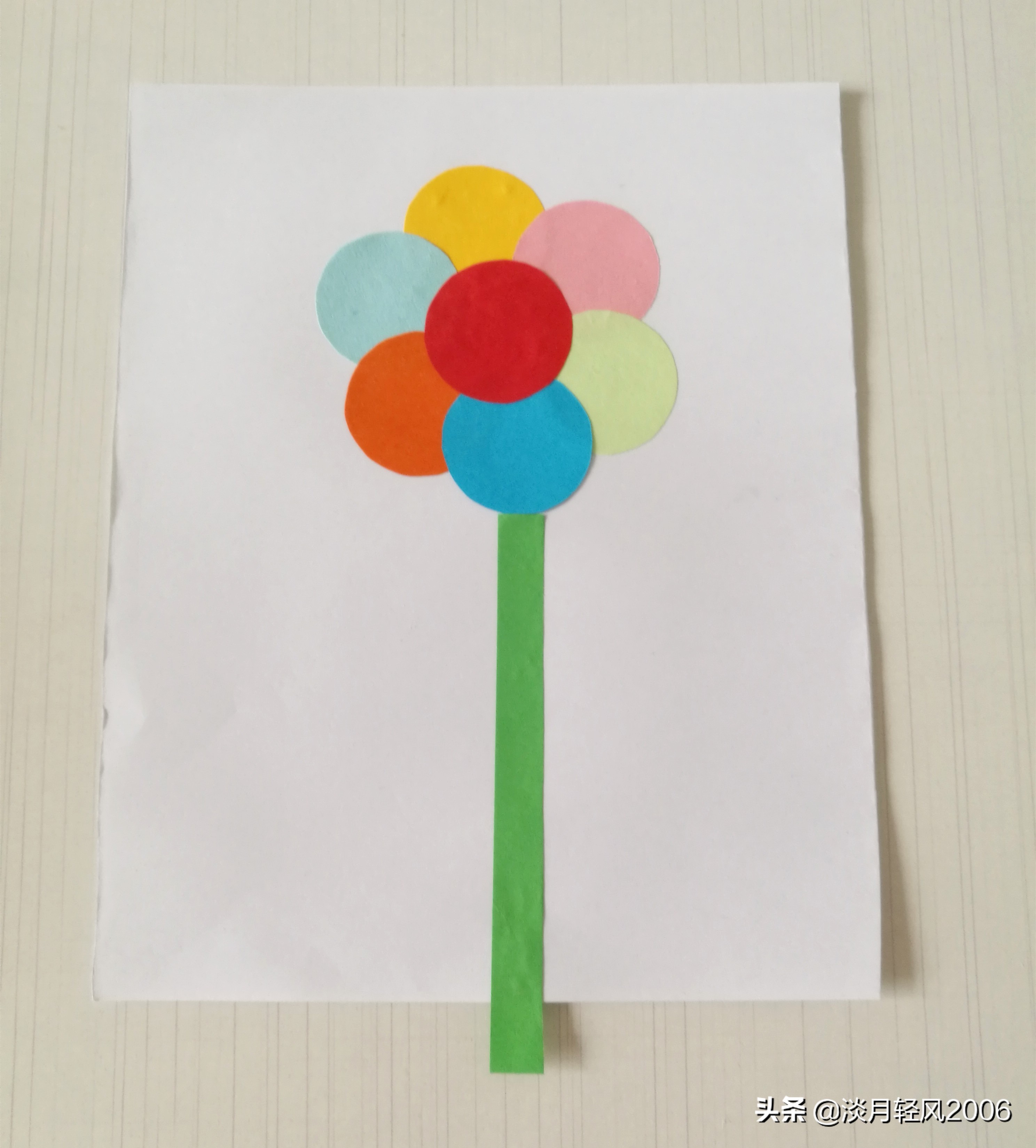 母亲节卡片制作教程(简单幼儿手工贺卡,用卡纸做一枝彩色的花,送给