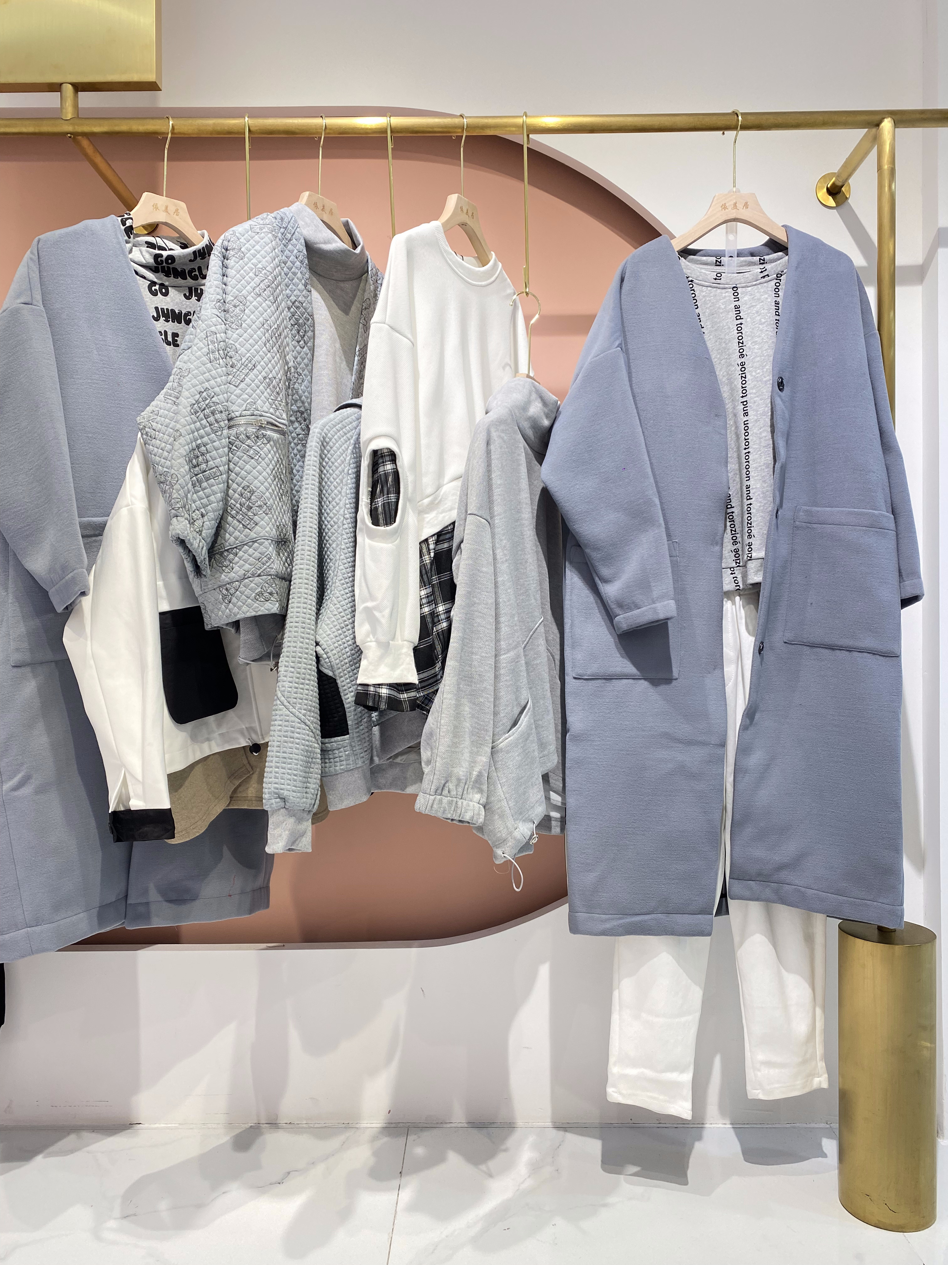 品牌折扣服装导购把握这五个配搭标准(品牌折扣服装导购把握这五个配搭标准怎么写)