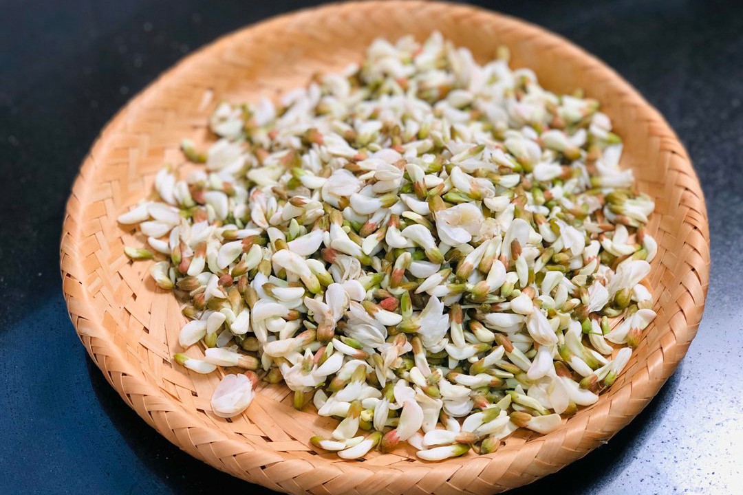 吃了30年槐花，才知道用这种方法就能保存起来，放一整年都不会坏