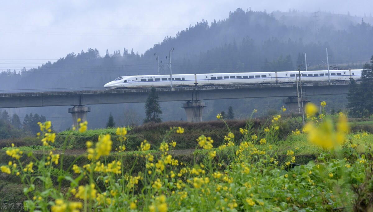 六威昭水盘高铁纳入规划,谁先成贵州西部高铁枢纽?