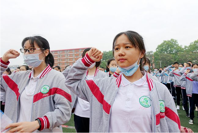 “双减”之后，公办学校与民办的差距逐渐显现，已有家长表示后悔