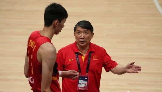 nba球员为什么增肌也不胖(为何周琦去NBA没有增肌，因为不努力)