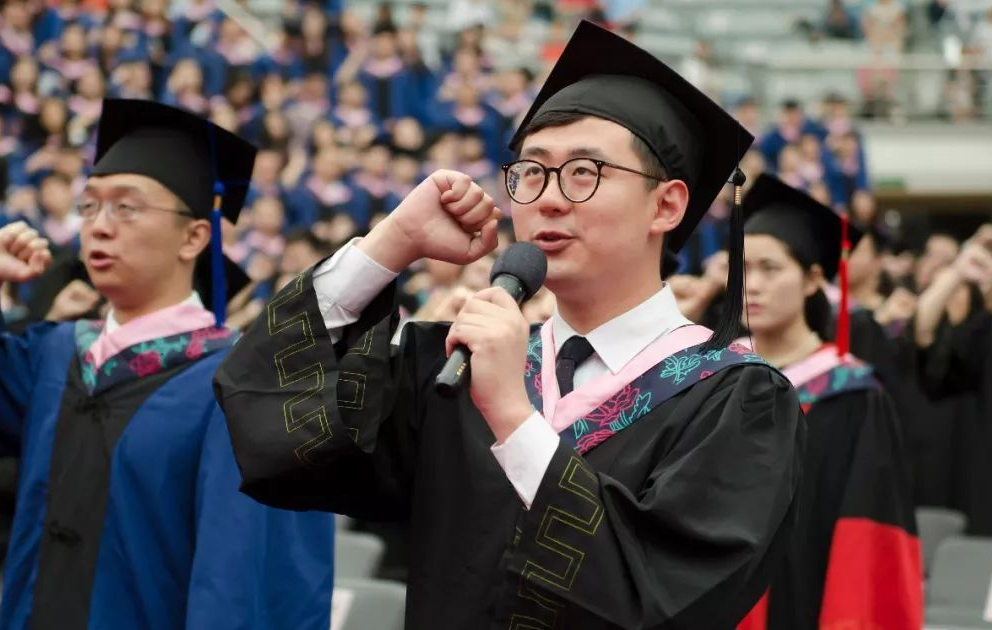 贵州学生考上复旦，因“高考移民”被取消学籍，法院判决结果来了