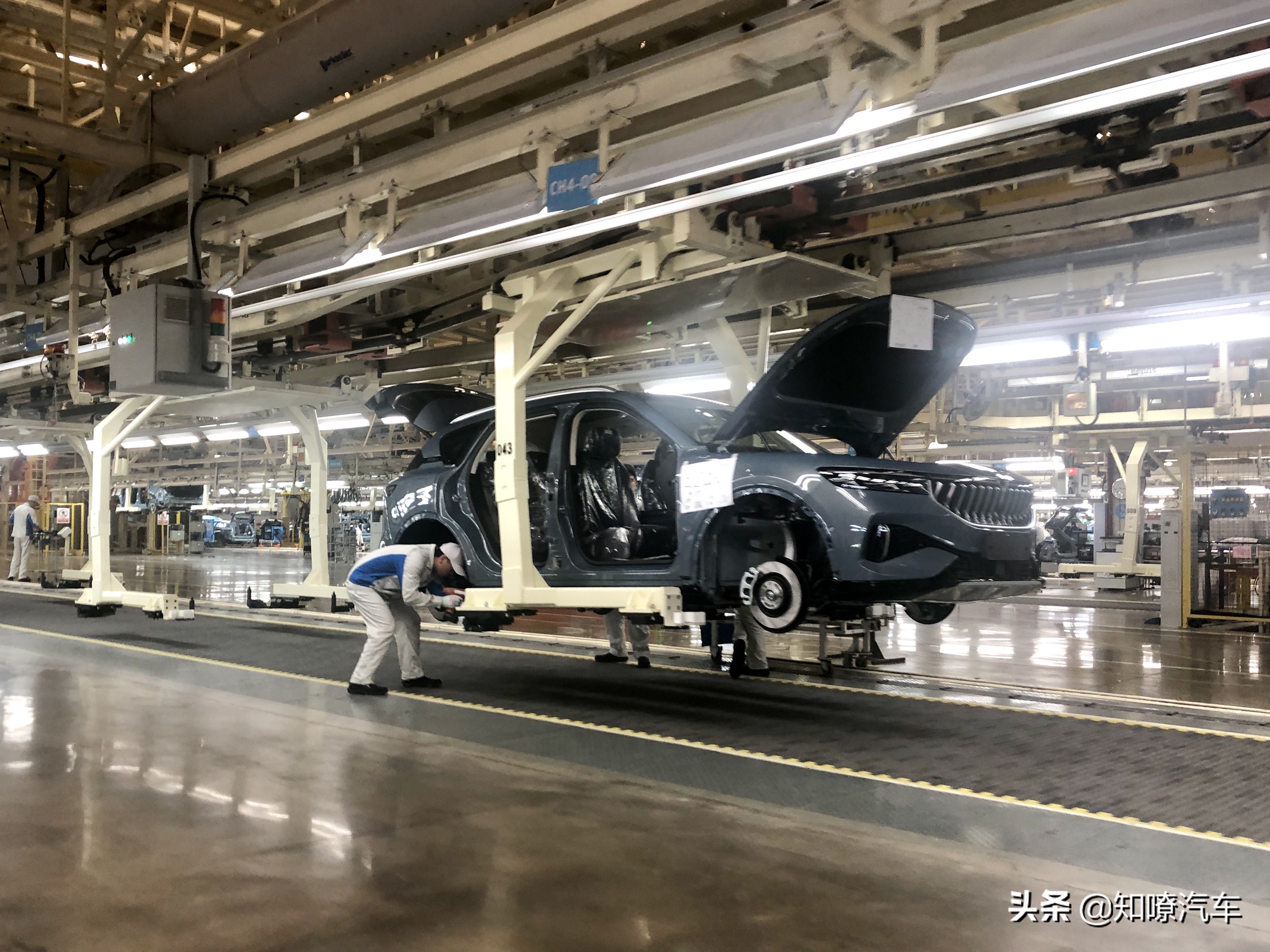 岚图Free下线“奔现”，从PPT到交付仅用2年，贾跃亭学着点