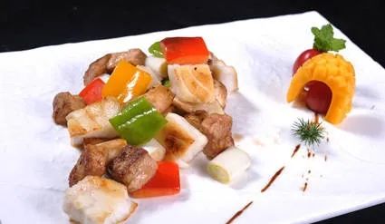 经典粤菜100家常小炒(100款热卖的粤菜小炒配方)