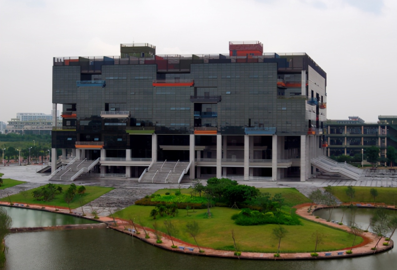 这类人才需求紧迫！就业率超95%，优秀毕业生进入世界500强或海外名校深造!