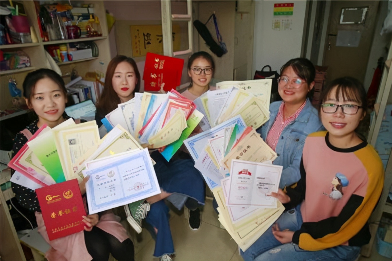 大学生如何获得保研资格，辅导员透露4个条件，学姐：受益良多