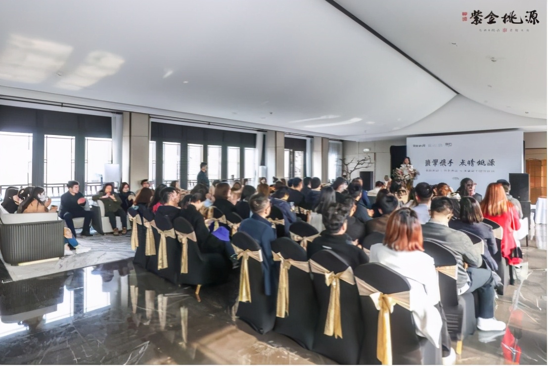 万科物业，变了