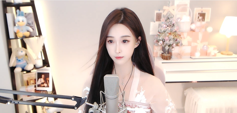 虎牙美女主播获神豪力捧月收礼超五百万,公会改名感谢大哥