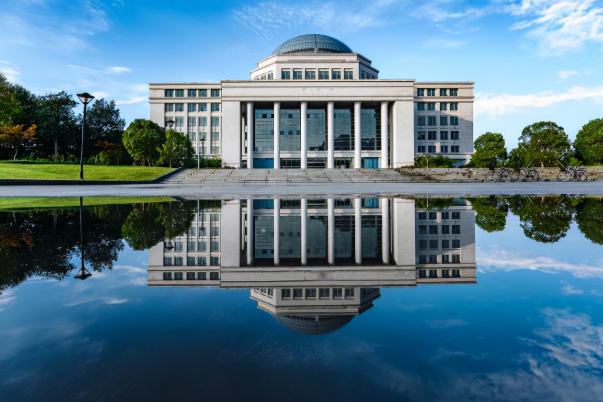 中等考生注意！这4所大学堪称“宝藏”，分数线不高，值得报考