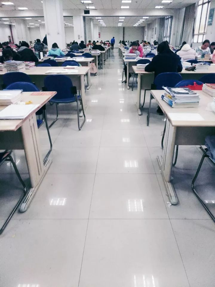 宝鸡文理学院考研生们的身影，奋斗的青春最美丽