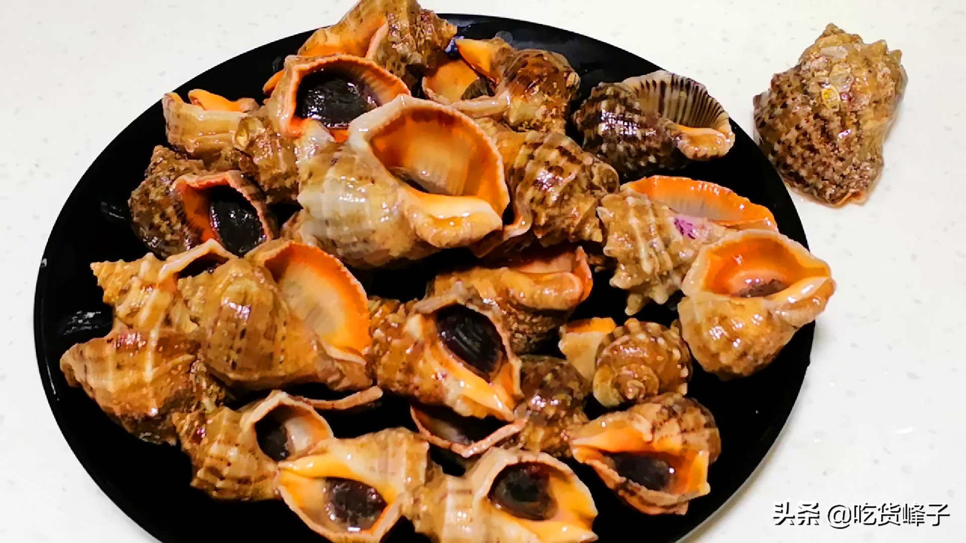 怎么煮海螺肉才容易挑出来(海螺烹饪妙招，轻松分辨鲜嫩多汁)