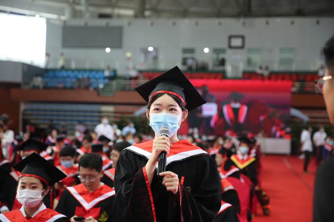 中国医科大学隆重举行2021年毕业典礼暨学位授予仪式