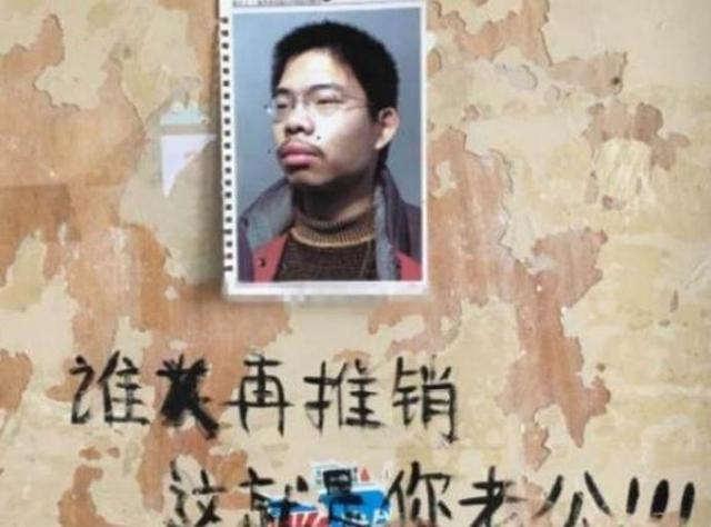 大一新生寝室标语火了，辅导员看了哭笑不得，网友：00后果然有才