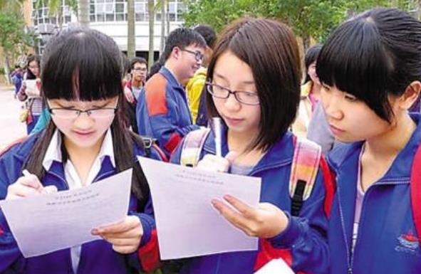 我国高中前百名榜单，衡水中学位于第二，榜首录取率高达99.5%
