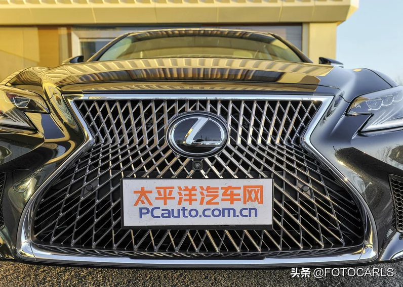 雷克萨斯LS350入门版，售价80万起，卖的就是颜值和品质？