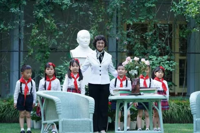 中国8大美人今昔颜值对比，有人整容颜垮，有人优雅老去，差距大