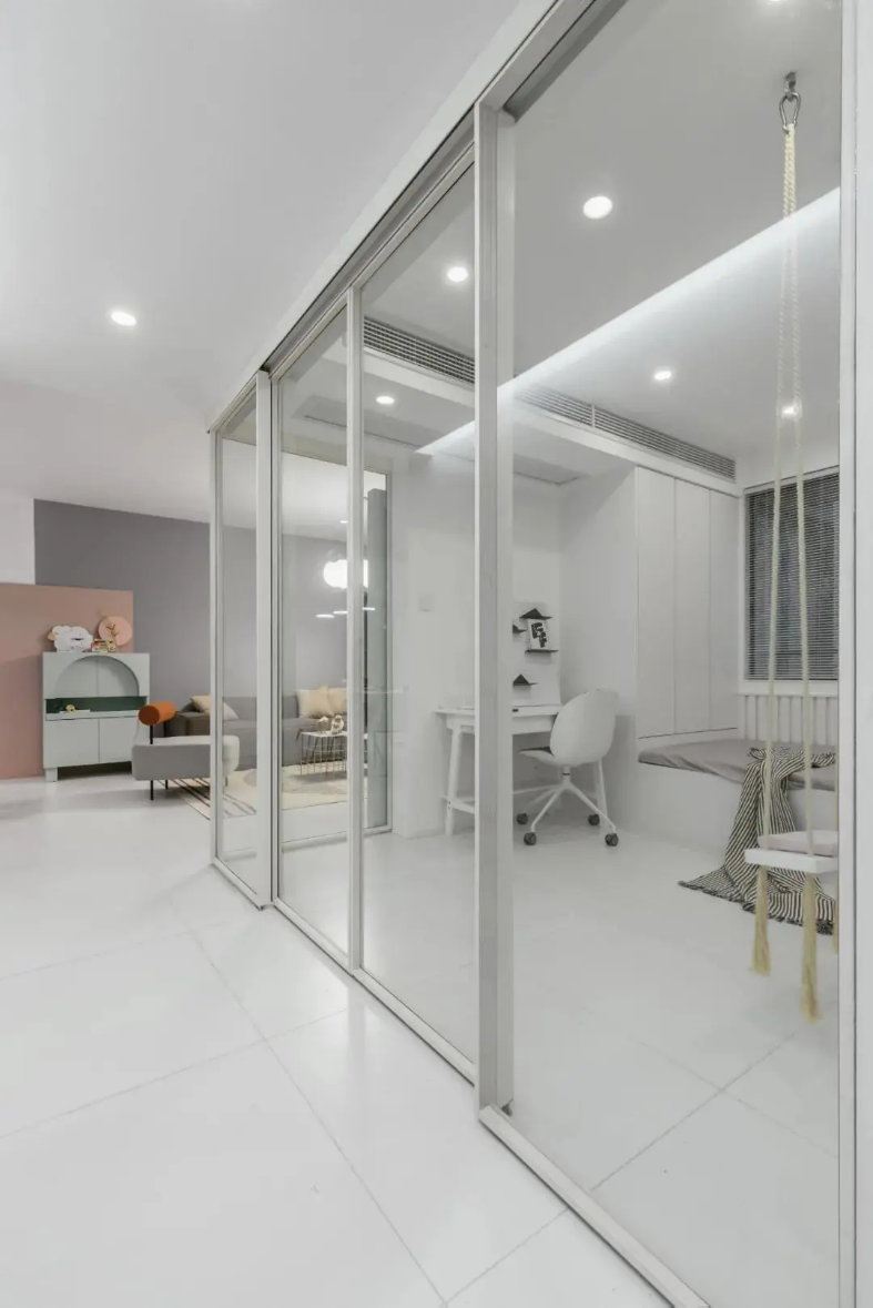 108m²老房秒变神仙房，撞色墙面别出心裁，网友看了直呼羡慕