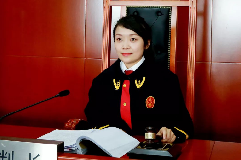 骄傲！女法官、女检察官、女法庭庭长，她们都来自江苏同一所大学！