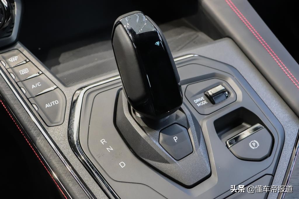 售17.58-21.28万元，定位紧凑型轿跑SUV，领克05正式上市